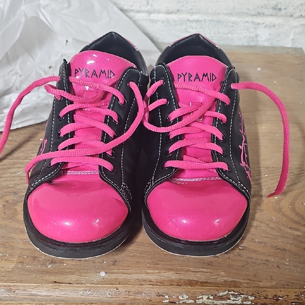 Pyramid Womens Bowling Shoes (T1.5)